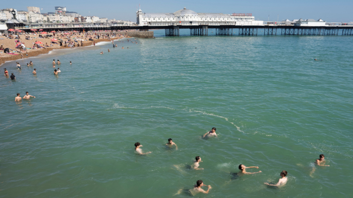 Britain warned to prepare urgently for rising temperatures