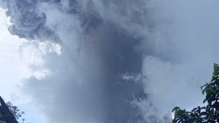 Mount Lewotobi Laki-laki erupts, sending ash 10 km high