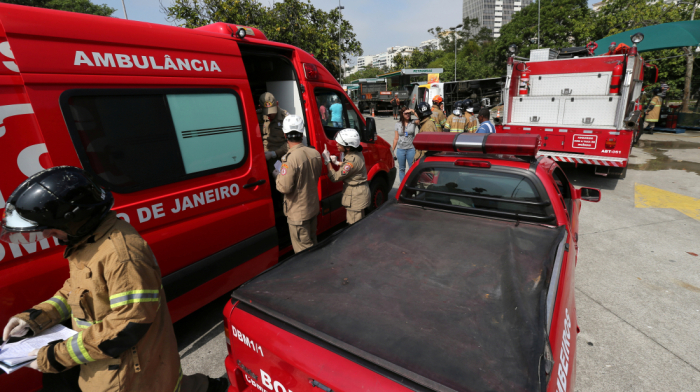 Passenger bus crash in northeastern Brazil kills 17