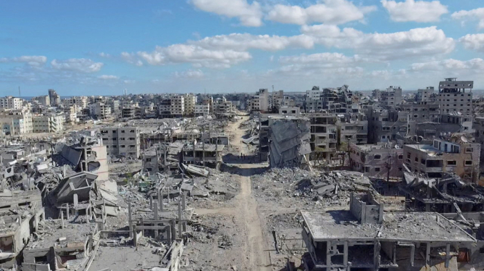 Israeli air strikes hit Gaza as ceasefire frays