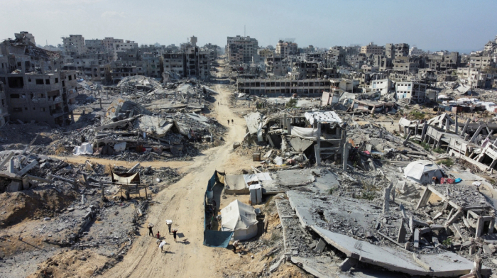 Israeli air strikes hit Gaza as ceasefire falters