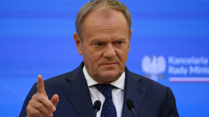 Poland cautions Russia’s Putin against entering its airspace for Trump summit