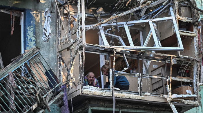 Russian strikes kill six in Kyiv, Ukraine says, as Putin–Trump summit shelved
