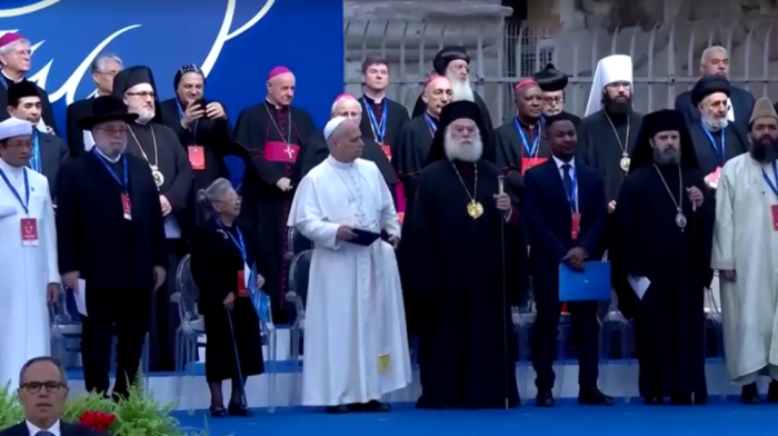 Pope Leo joins peace event with other faith leaders at Rome's Colosseum