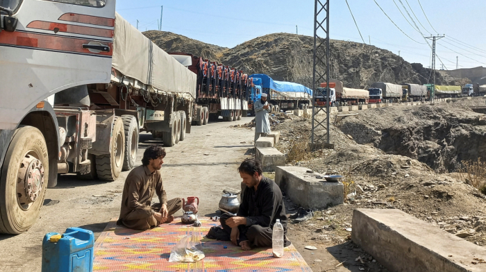 Afghanistan and Pakistan extend ceasefire, as border closures deepen humanitarian crisis