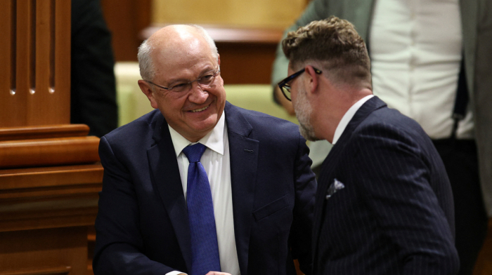 Moldova appoints pro-EU Munteanu as prime minister