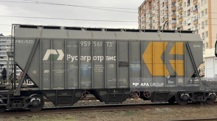 Wheat-loaded train transits through Azerbaijan to reach Armenia
