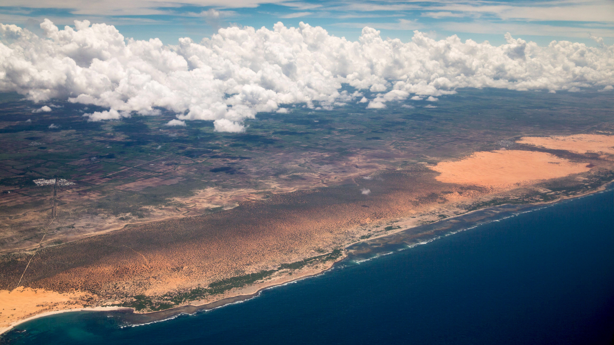 Pirates board tanker off Somalia in biggest escalation since 2024