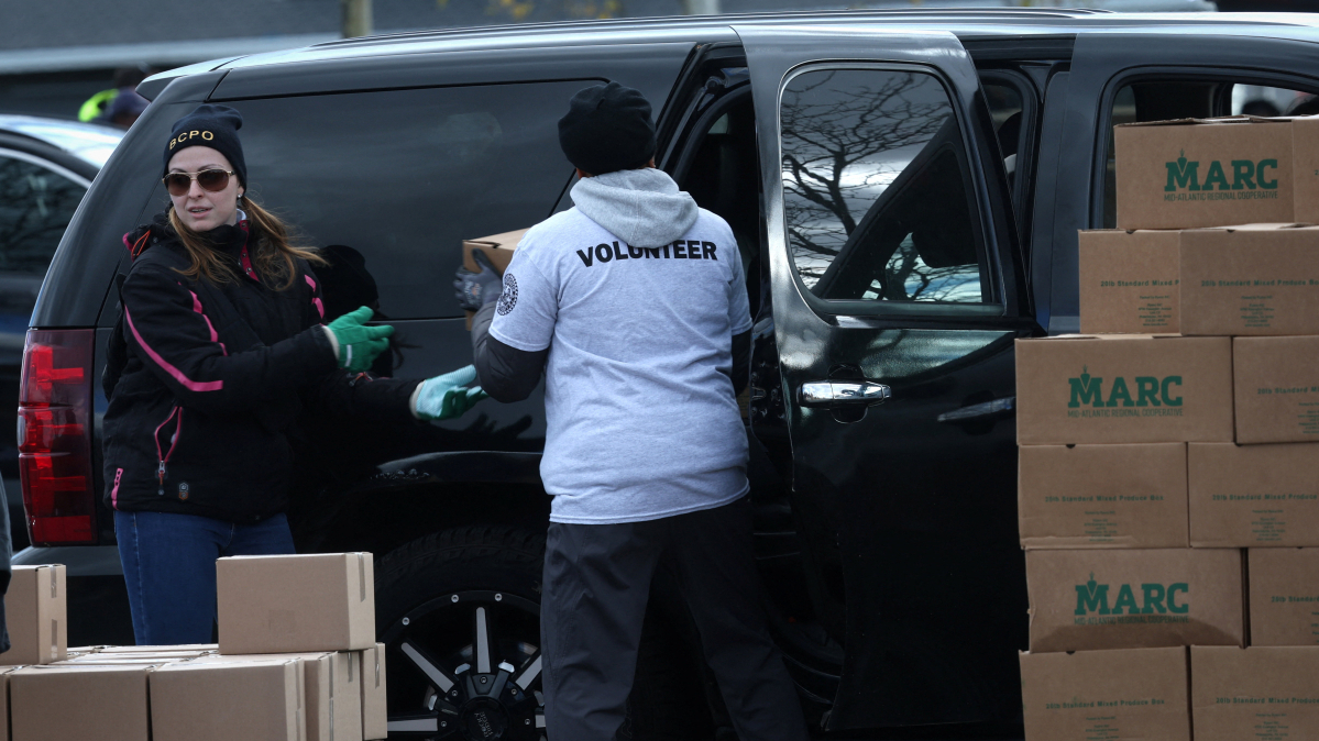 USDA confirms full SNAP benefits for 42 million Americans during prolonged shutdown