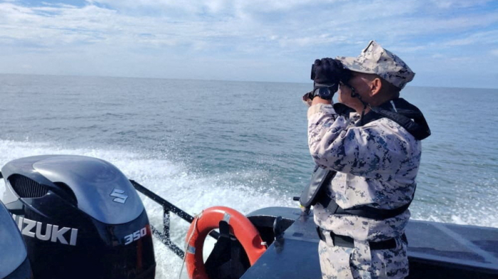 Migrant vessel sinks off Malaysia-Thailand border, hundreds missing