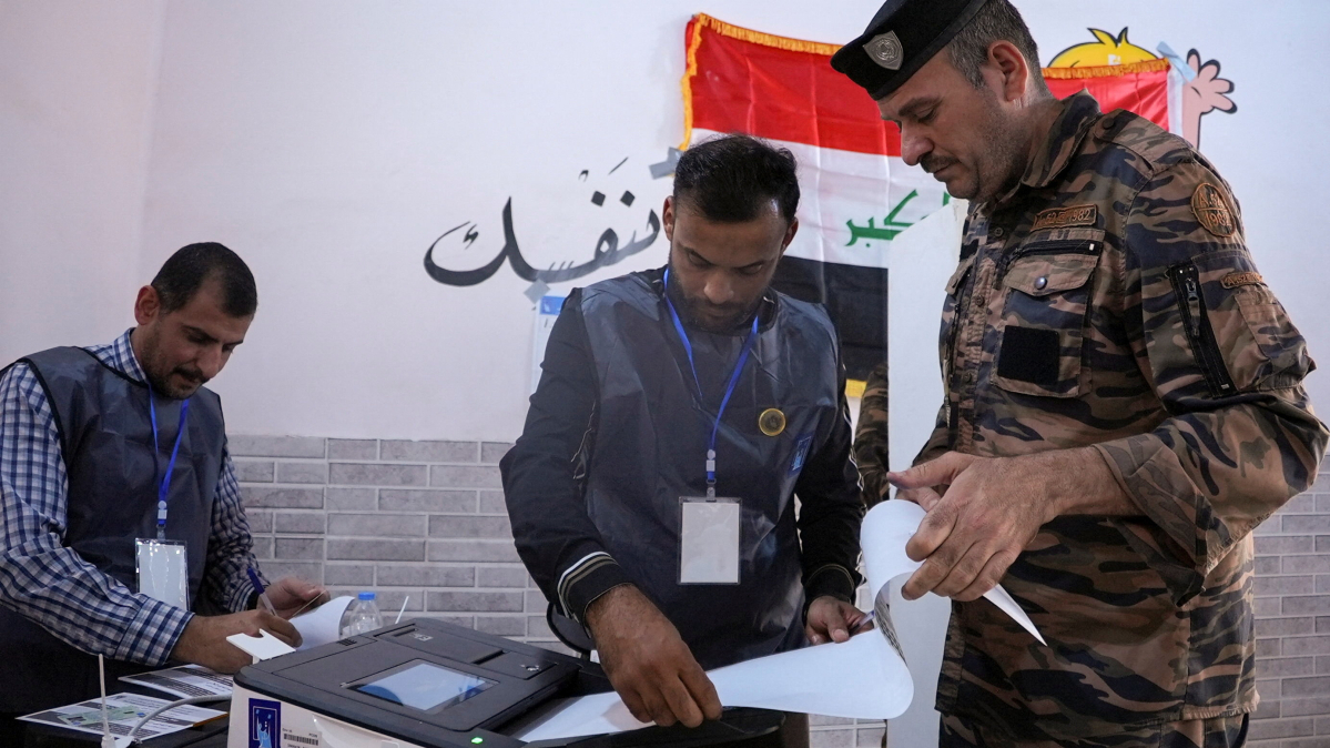 Iraqis vote in election they expect to bring little reform