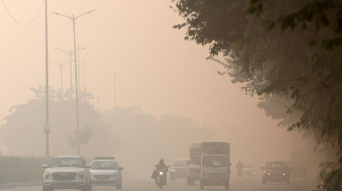 India tightens anti-pollution curbs in New Delhi as air quality dips