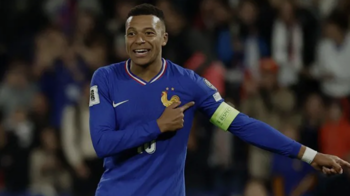 Mbappé and Deschamps honor 2015 Paris attack victims ahead of qualifier