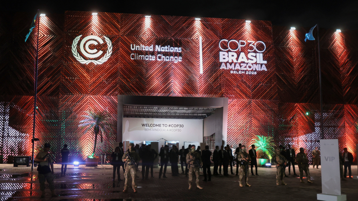Lula and Barbalho accused of selling Amazon to China amidst COP30 protests