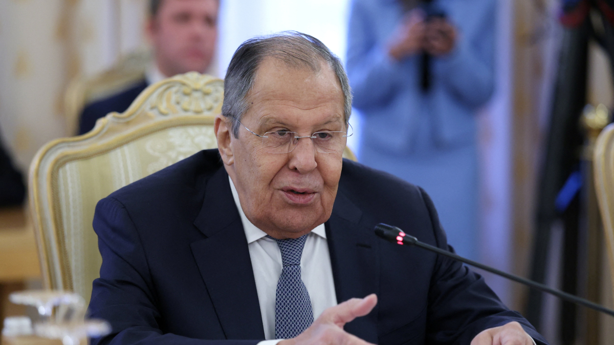 Russia's Lavrov urges U.S. restraint to avoid escalation in Ukraine