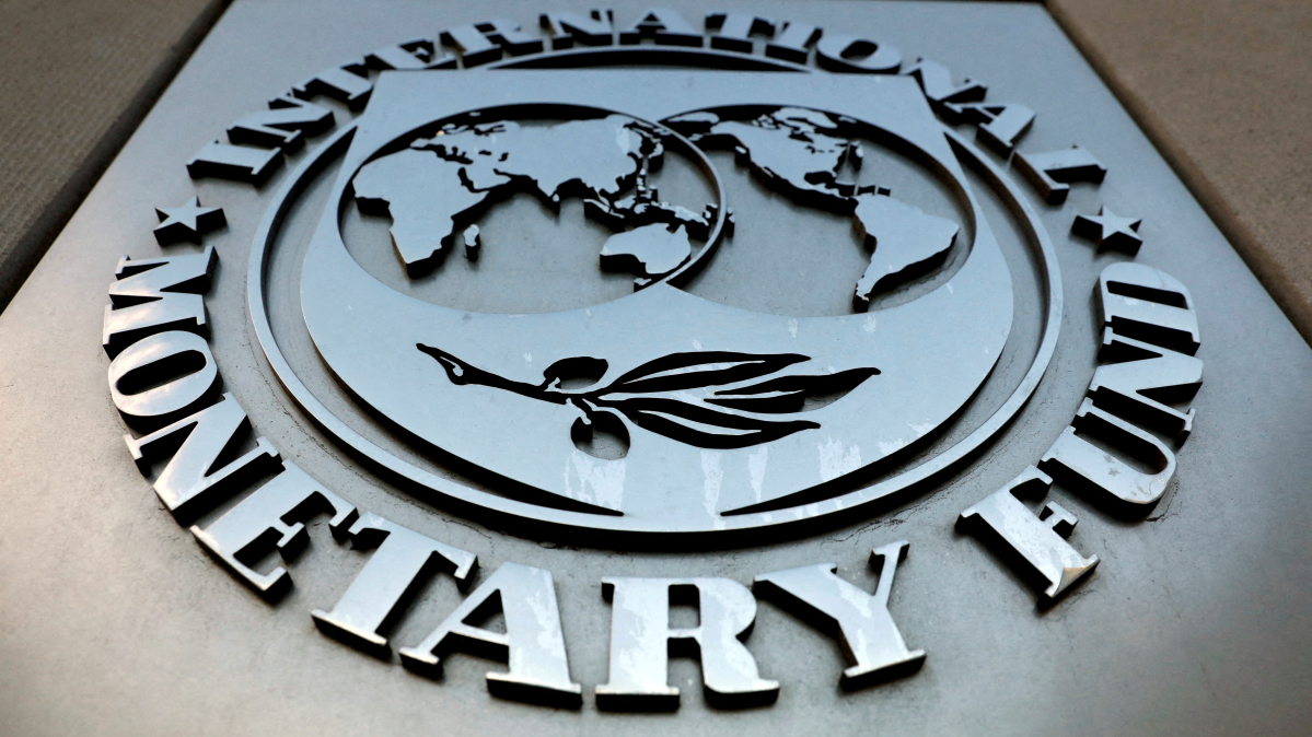 IMF approves fresh, smaller $24 billion credit line for Mexico