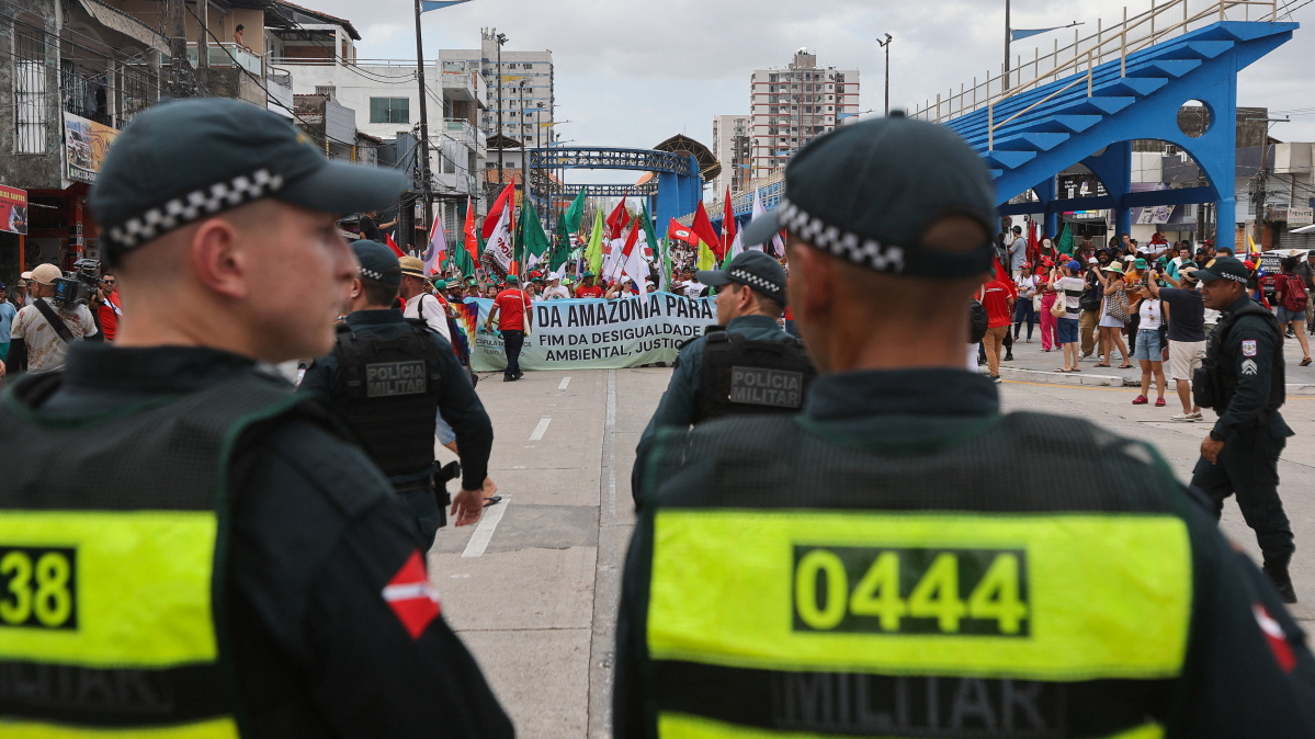 Climate protesters swelter in Brazilian sun outside COP30 summit
