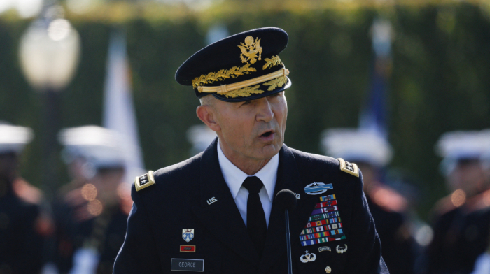 Top U.S. army officials in Ukraine in attempt to revive peace talks, Politico reports