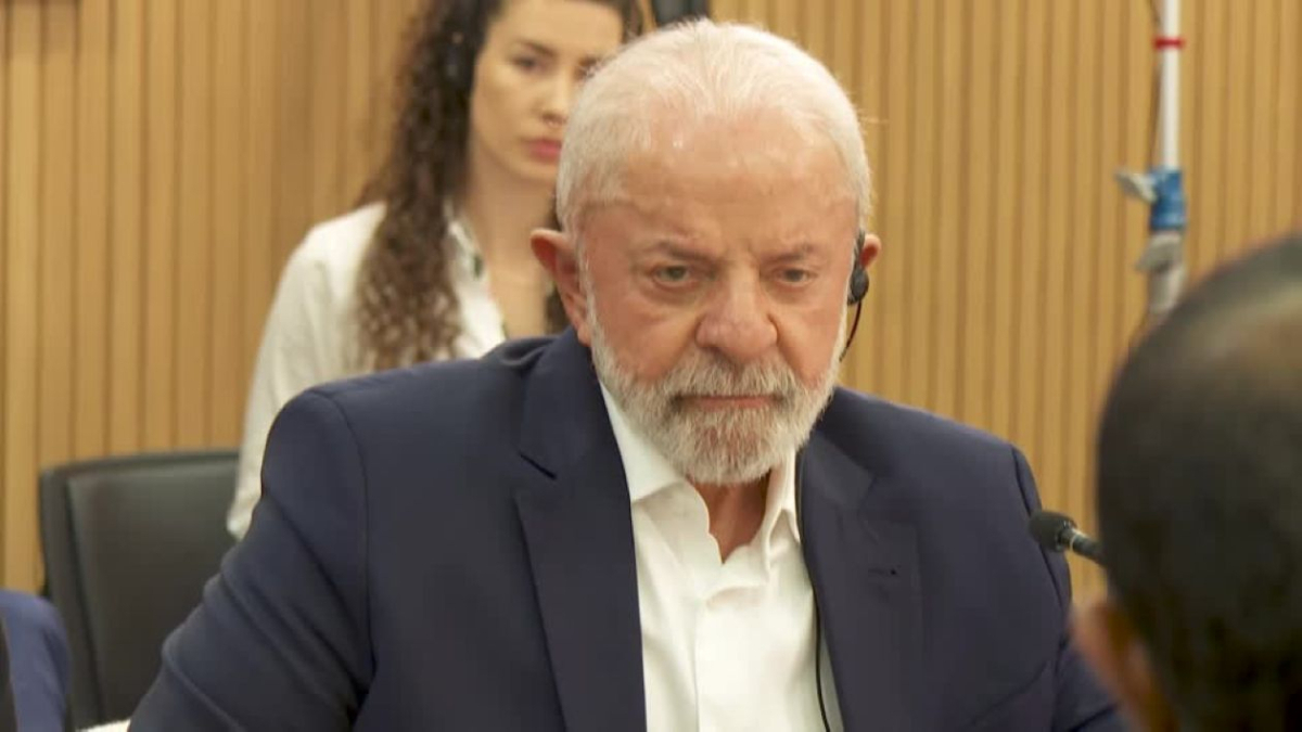 Brazilian President holds key discussions at COP30 summit