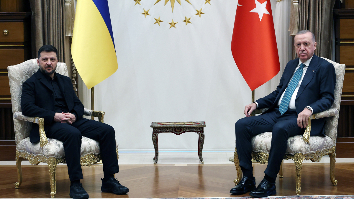 Ukraine expected to give up land, some arms under U.S. peace plan