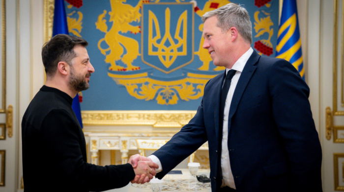 Zelenskyy meets U.S. army secretary to discuss peace plan for Ukraine