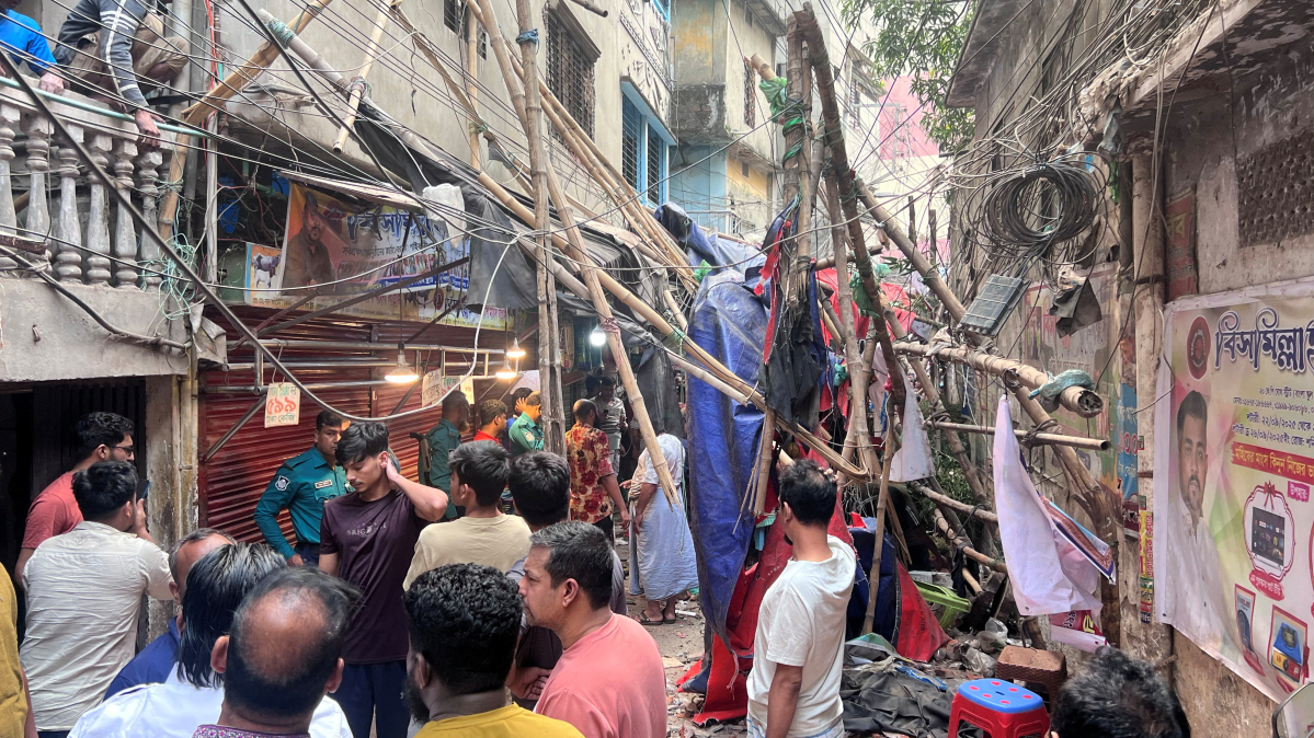 Bangladesh quake kills 3 people after 5.7 magnitude shakes Dhaka