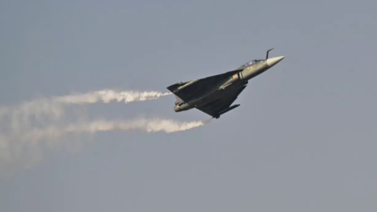 Eyewitnesses describe scene of Indian fighter jet crash at Dubai Airshow