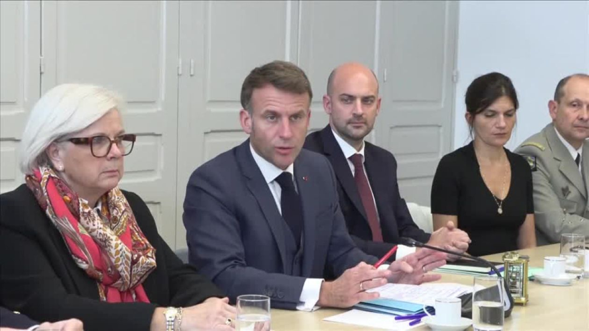 Macron backs frozen assets for Ukraine