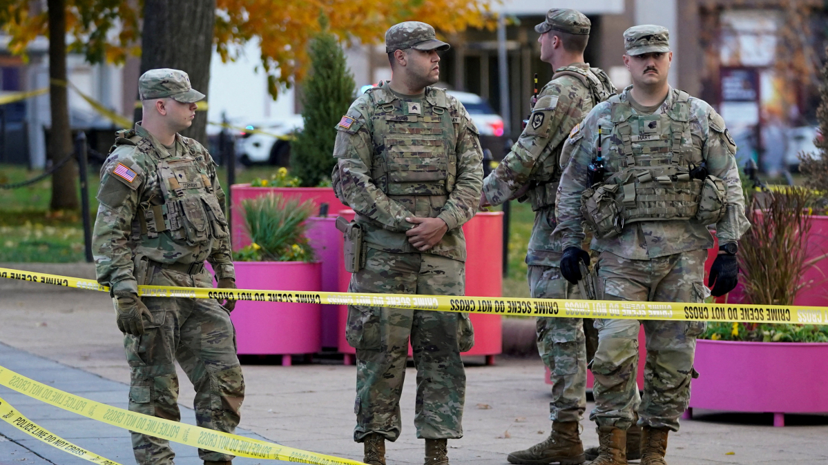 Two national guard members shot near the White House