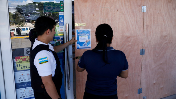 Hondurans head to the polls amid tight presidential race and security concerns