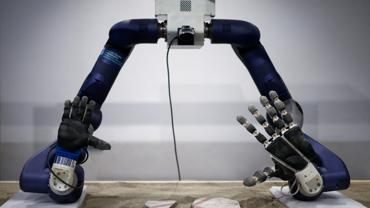 Putting Pompeii's pieces together, with the help of a robot