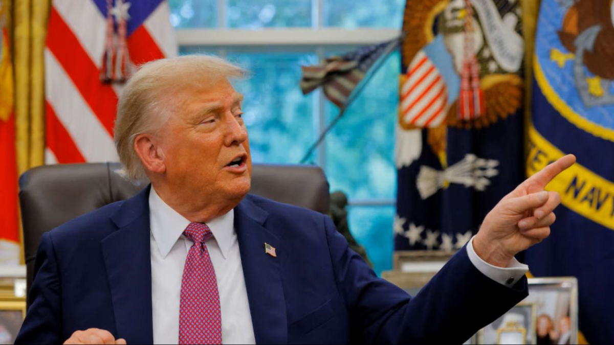 Trump escalates pressure on Venezuela