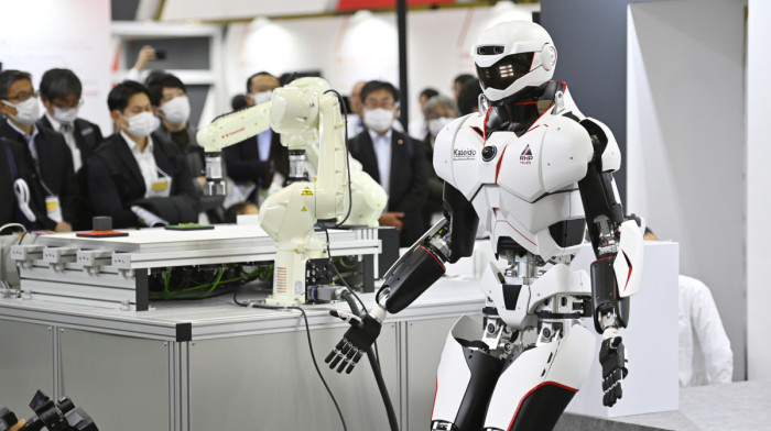 International Robot Exhibition draws visitors in Tokyo