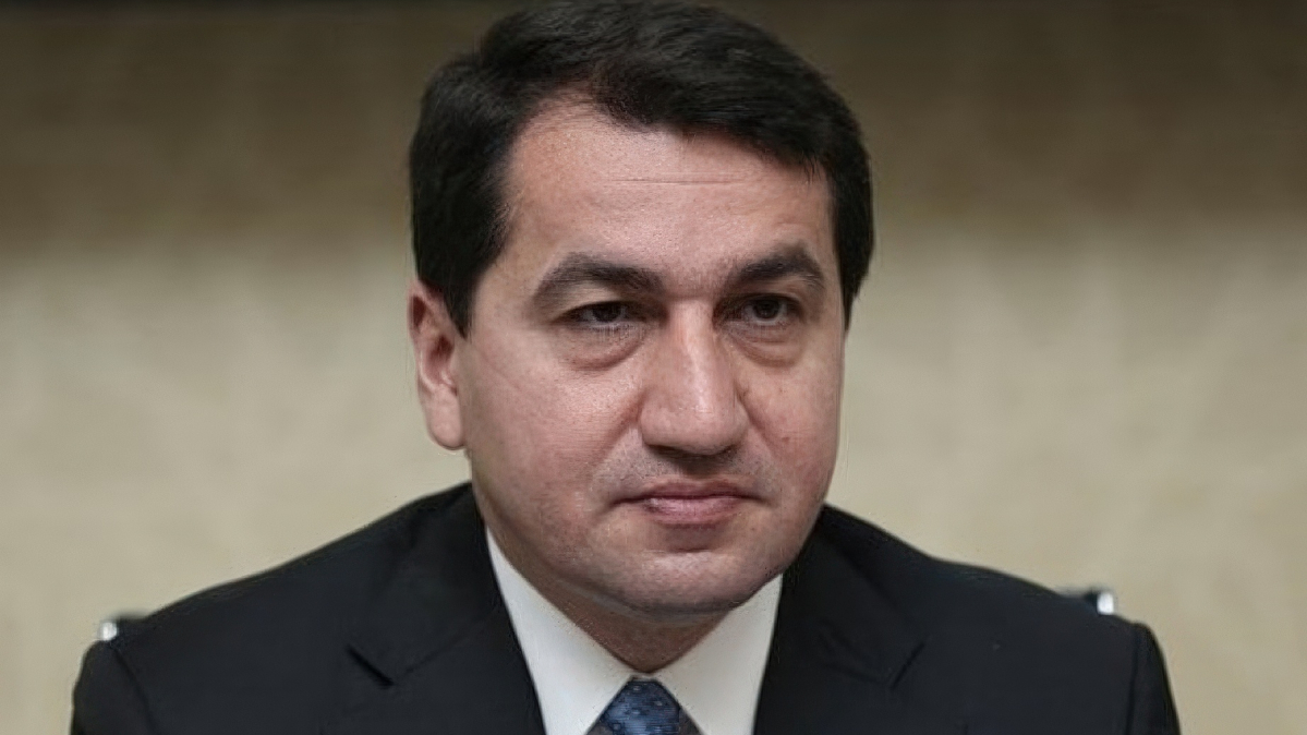 Hikmat Hajiyev holds bilateral meetings with Qatari officials at Doha Forum