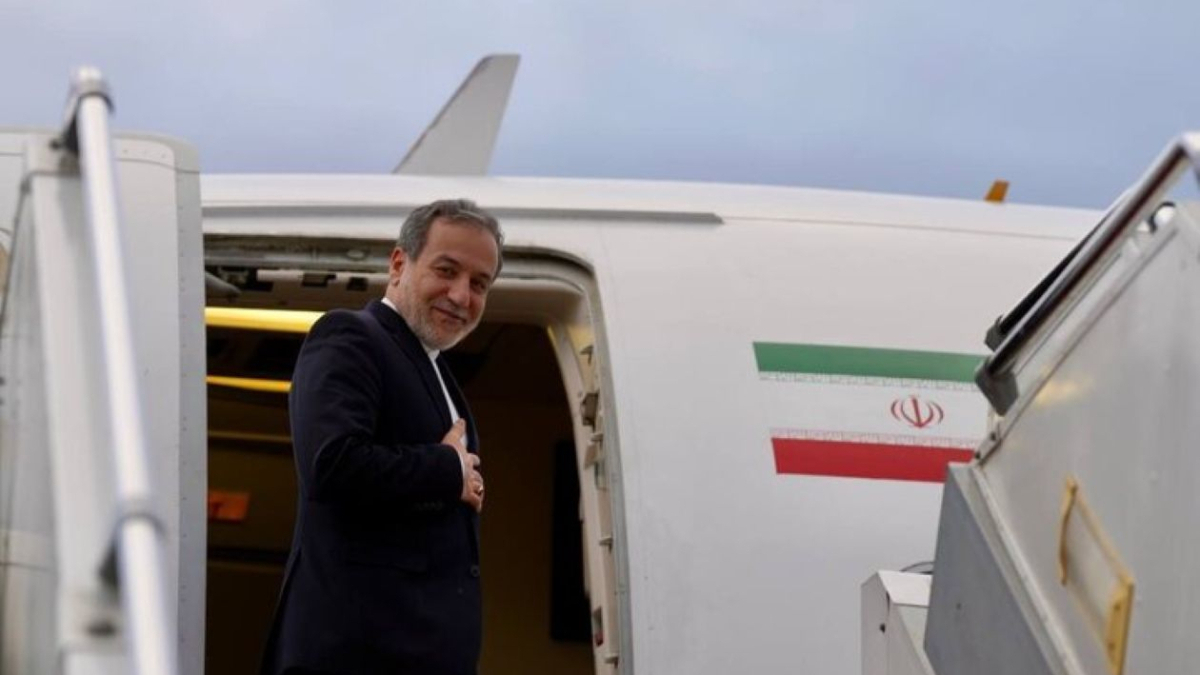 Iran’s Foreign Minister Araghchi departs for Azerbaijan