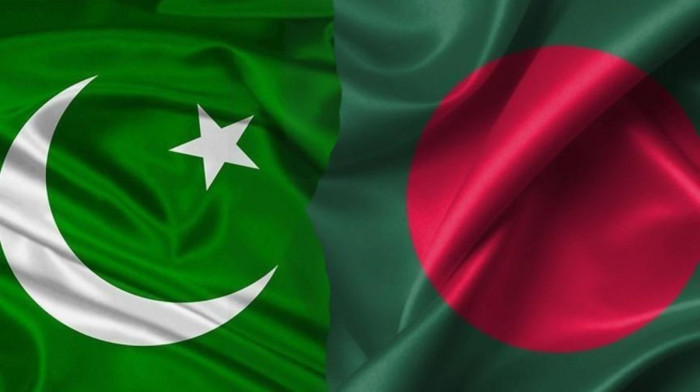Pakistan signals openness to regional bloc with Bangladesh