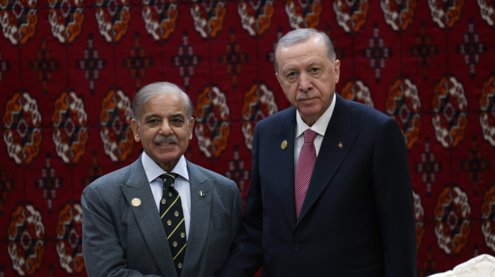President Erdoğan and Prime Minister Sharif discuss bilateral ties
