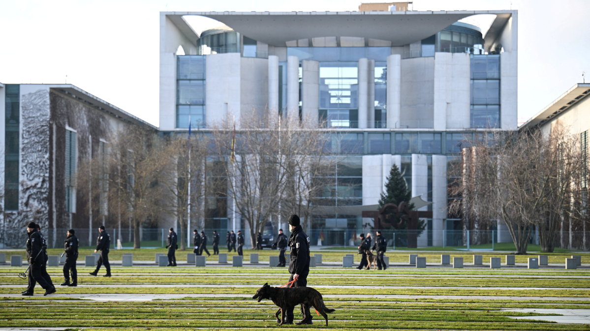 Berlin hosts U.S.-Ukraine talks on Washington-backed peace plan