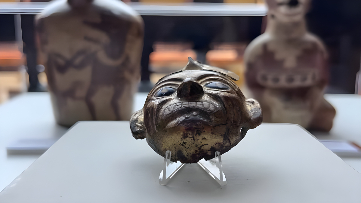 Peru receives 347 repatriated artefacts, including pre-Columbian pieces