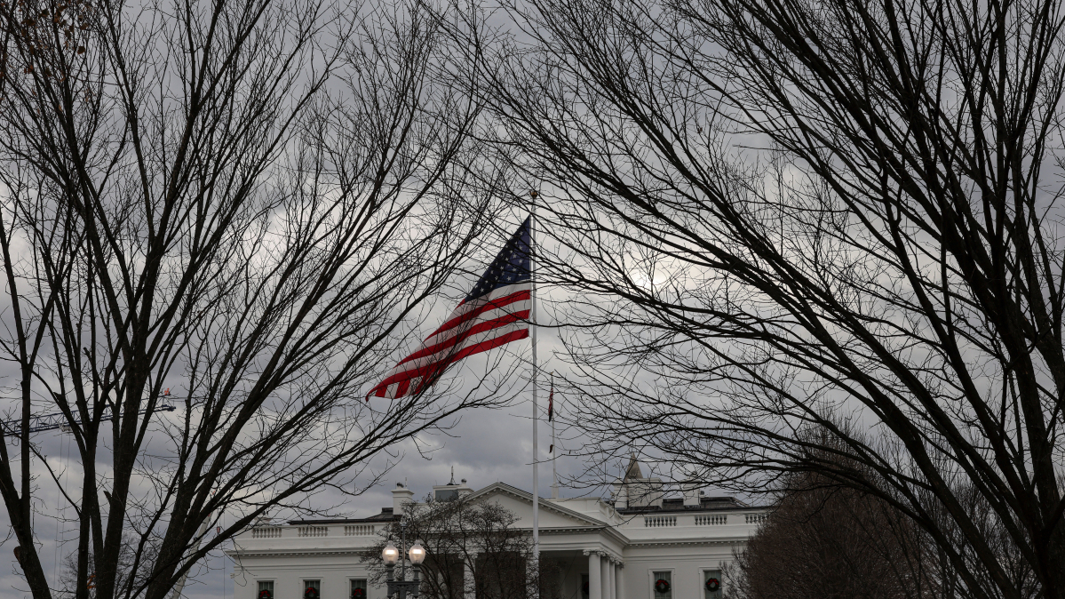 White House orders military to focus on 'quarantine' of Venezuela oil