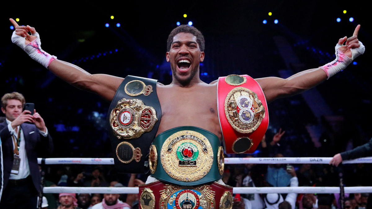 Anthony Joshua hurt as Lagos-Ibadan expressway crash kills two people
