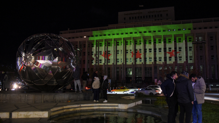 Syria unveils new banknotes, removes zeros to boost economy