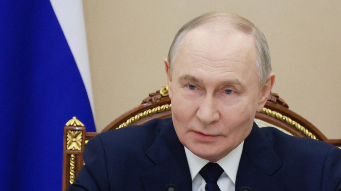 Putin says Russian forces advancing in Ukraine