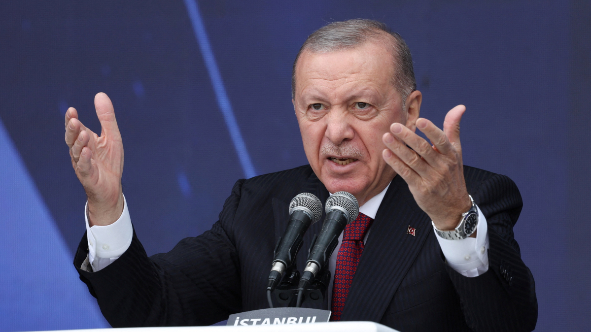 Erdoğan rejects claim that Venezuela’s Maduro was offered asylum in Türkiye