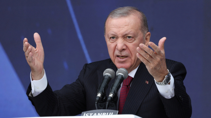 Erdoğan rejects claim that Venezuela’s Maduro was offered asylum in Türkiye