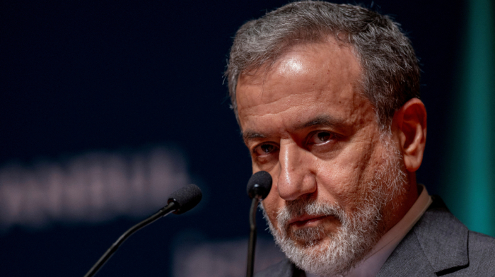 FM Aragchi: Iran prepared for war but open to nuclear talks