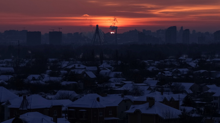 Russian strike leaves more than 1,000 apartment blocks without heat in Kyiv