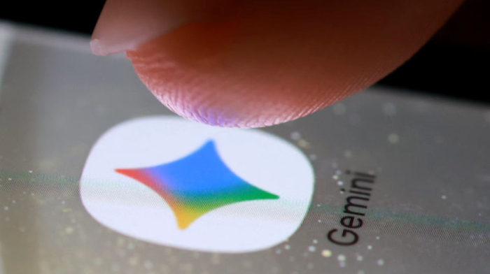 Apple partners with Google to upgrade Siri