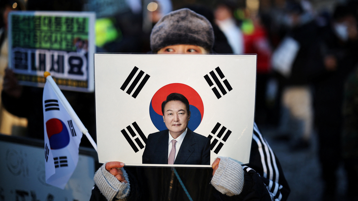 South Korean prosecutors seek death penalty for former president
