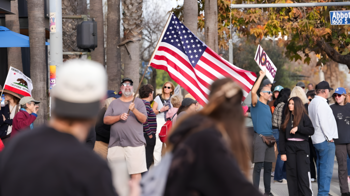 Thousands protest against Trump's immigration policies